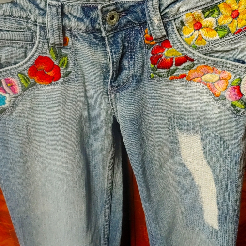Antik Denim Flower Embroidered Jeans!